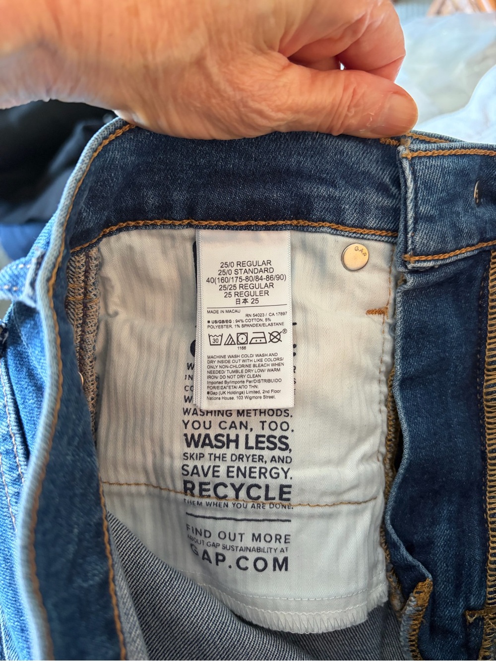 GAP
VINTAGE SLIM HIGH RISE JEANS - Picture 8 of 8